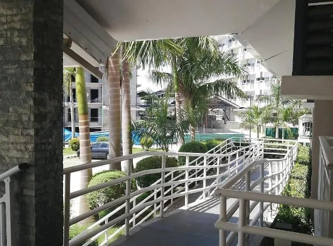 Azur A125 Amani Residences , 5 Minutes Airport, Netflix, Stylish, Cozy With Luxurious Swimming Pool * Lapu-Lapu City